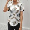 Womens Plus * | Outlet Izuria White & Coffee Geometric Button-Accent Tee Plus